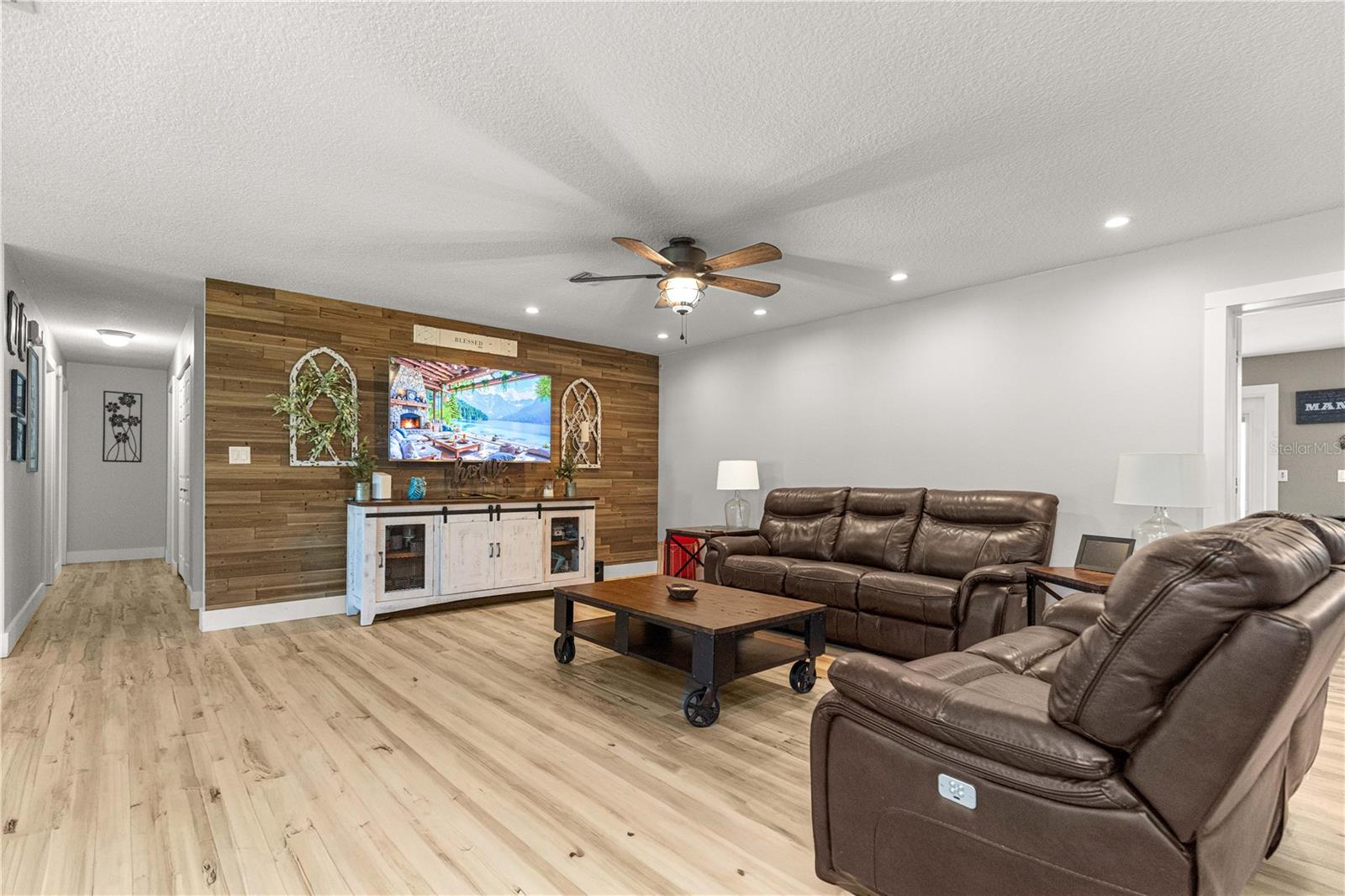 Image 16 of 52 For 2940 49th Street