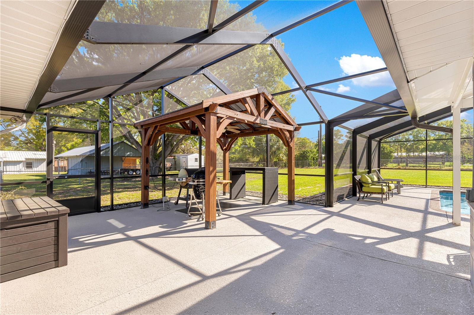 Image 26 of 52 For 2940 49th Street