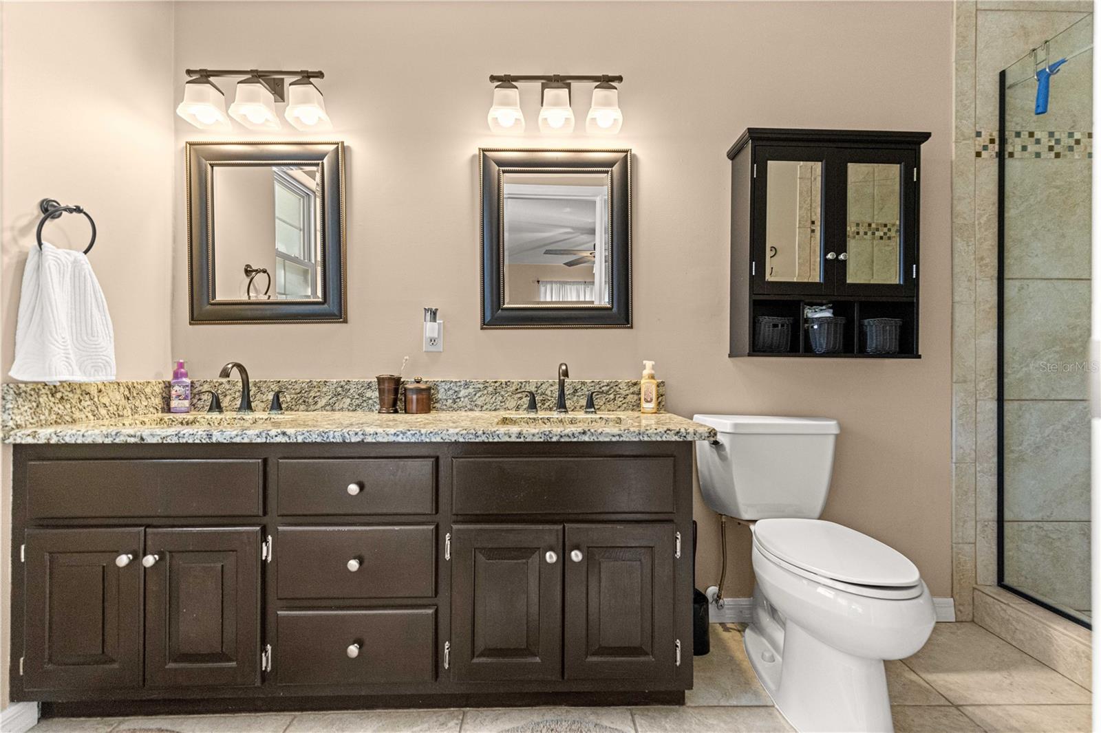 Image 33 of 52 For 2940 49th Street