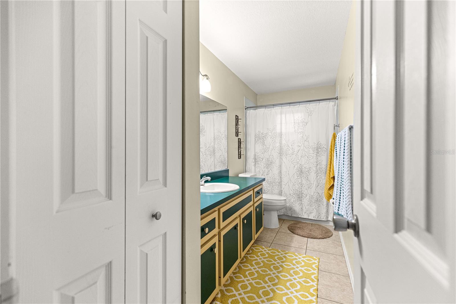 Image 40 of 52 For 2940 49th Street