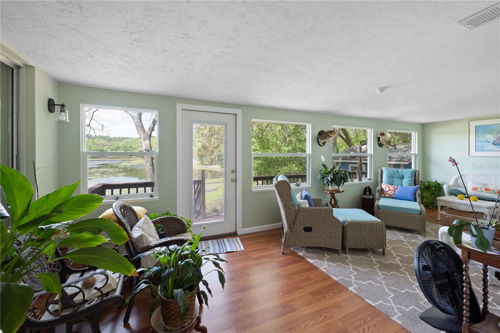 Image 14 of 33 For 2550 31st Street