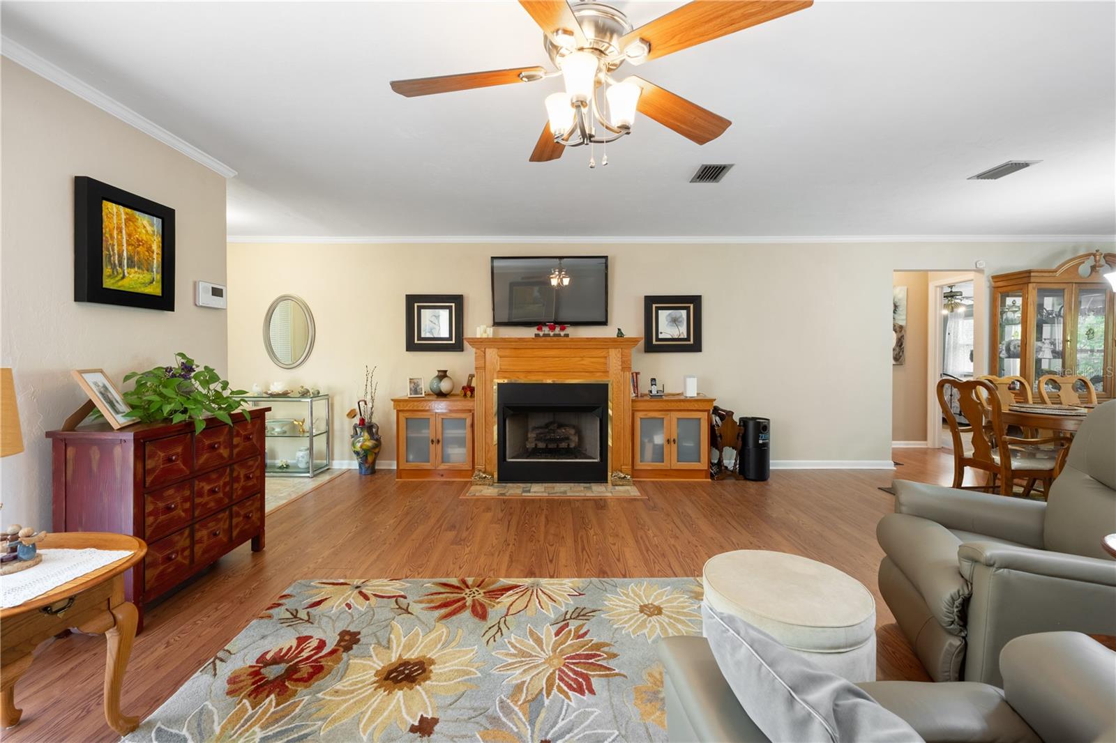 Image 17 of 33 For 2550 31st Street