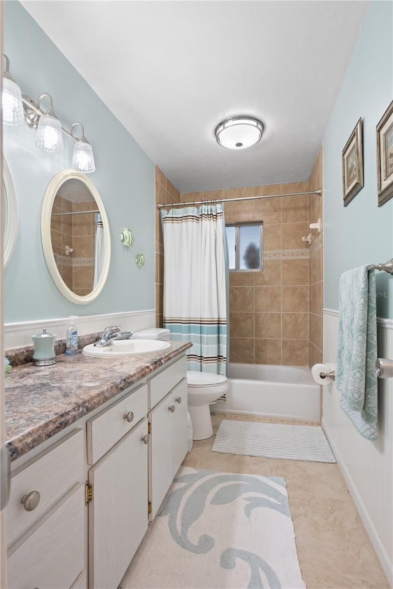 Image 28 of 33 For 2550 31st Street