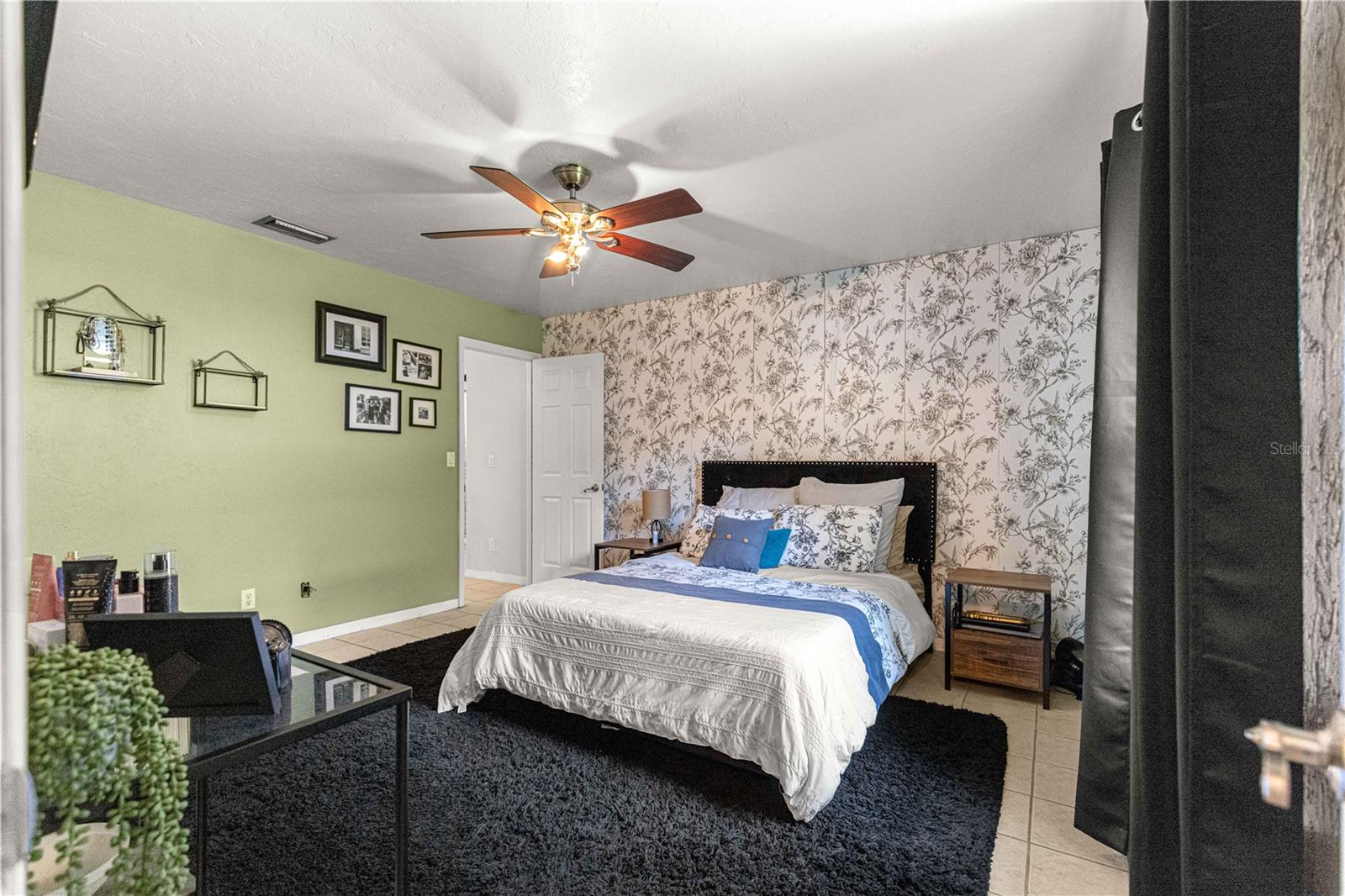 Image 10 of 17 For 3753 18th Court