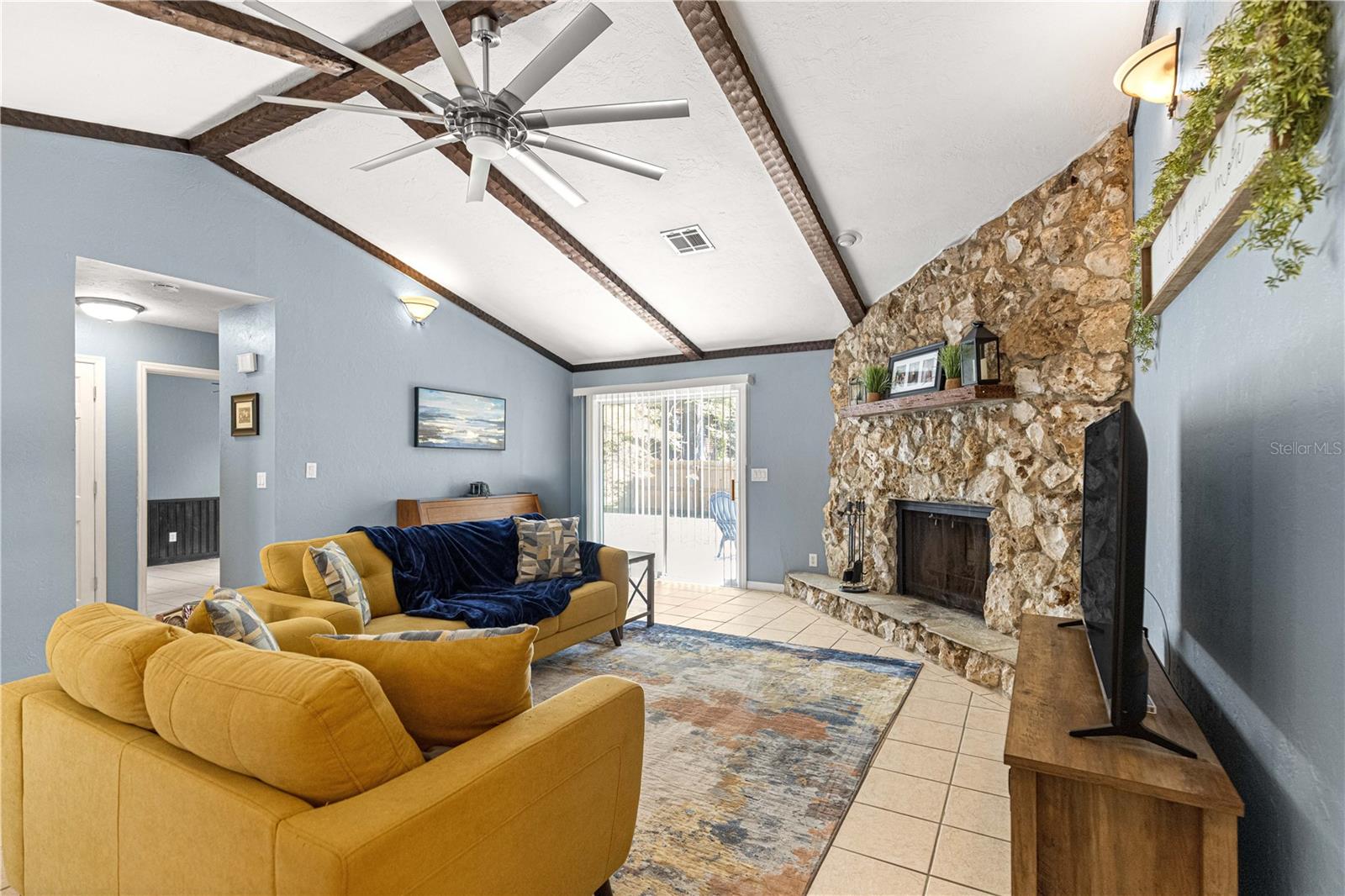 Image 4 of 17 For 3753 18th Court