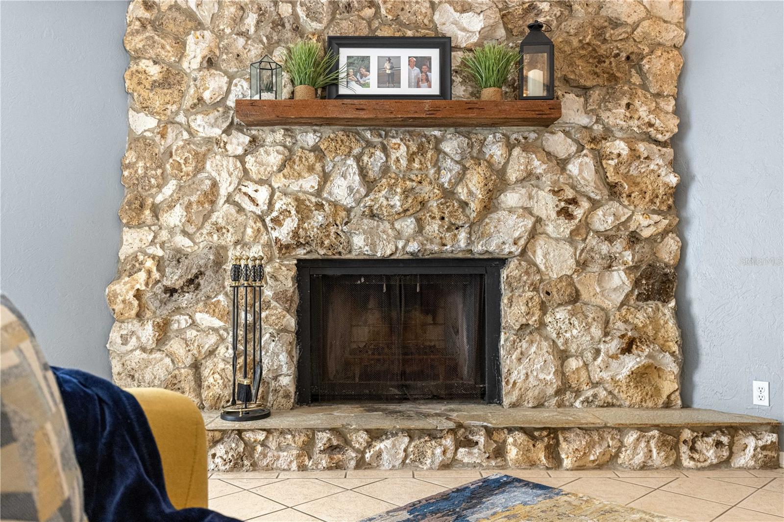 Image 5 of 17 For 3753 18th Court