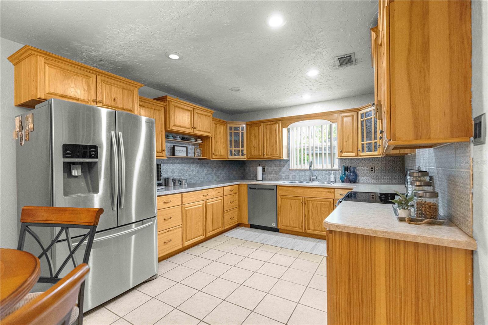 Image 7 of 17 For 3753 18th Court