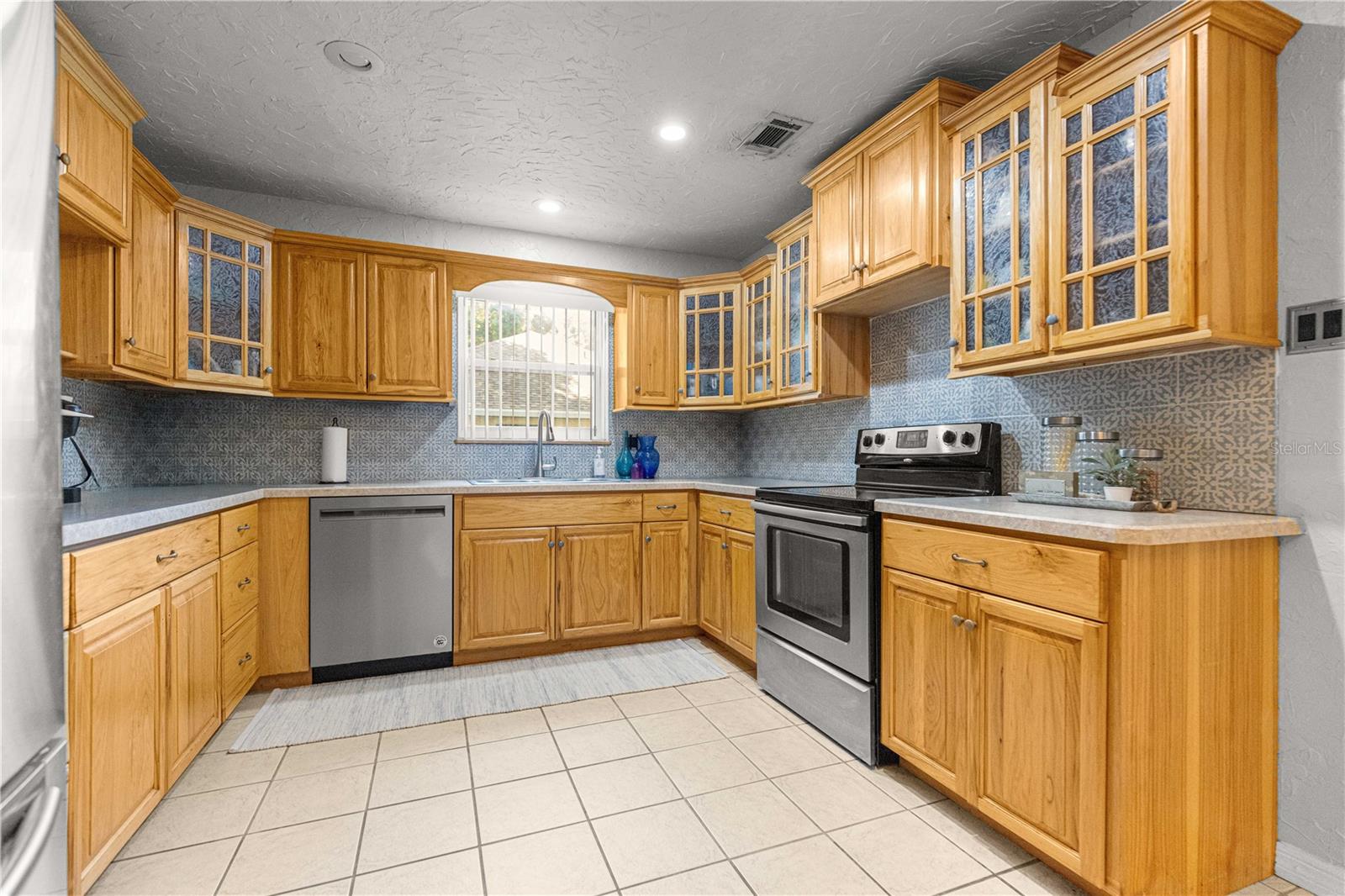 Image 8 of 17 For 3753 18th Court