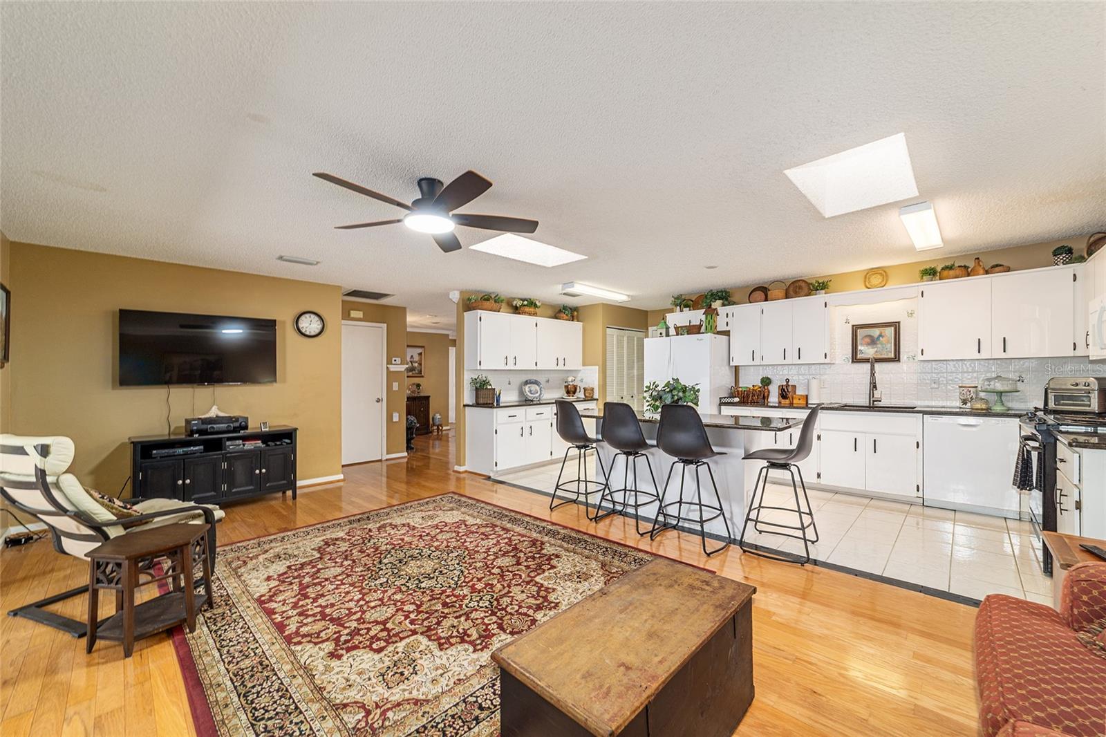 Image 20 of 55 For 8819 91st Place D