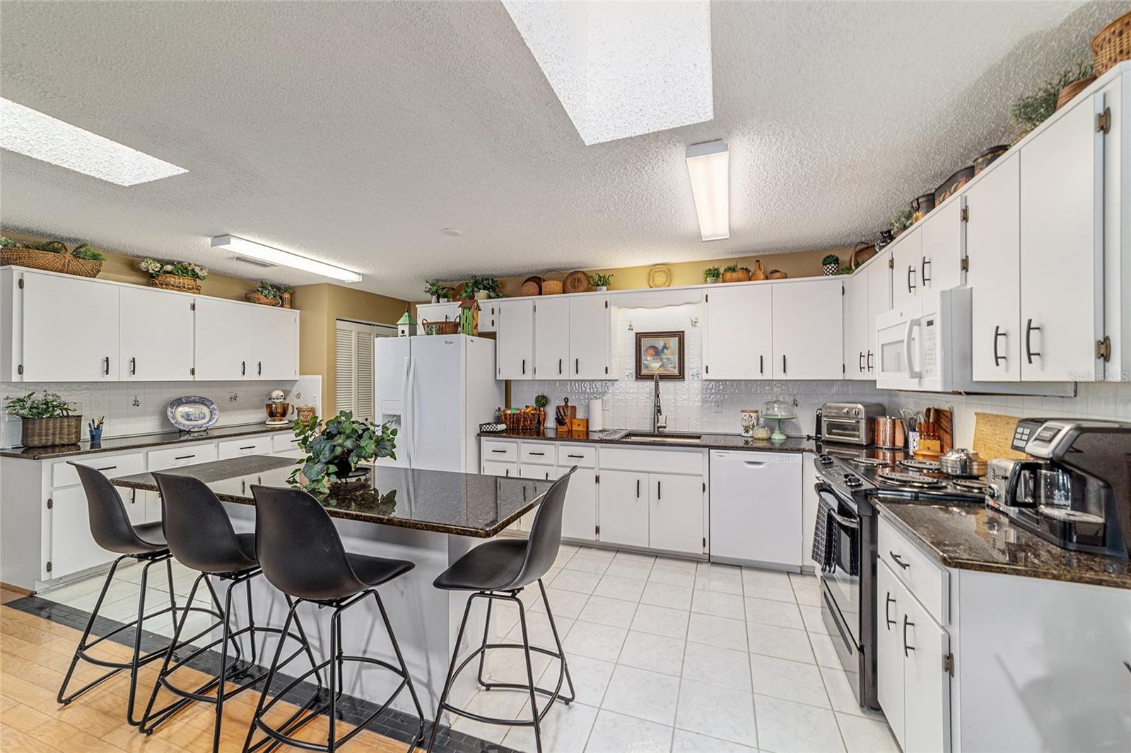 Image 23 of 55 For 8819 91st Place D