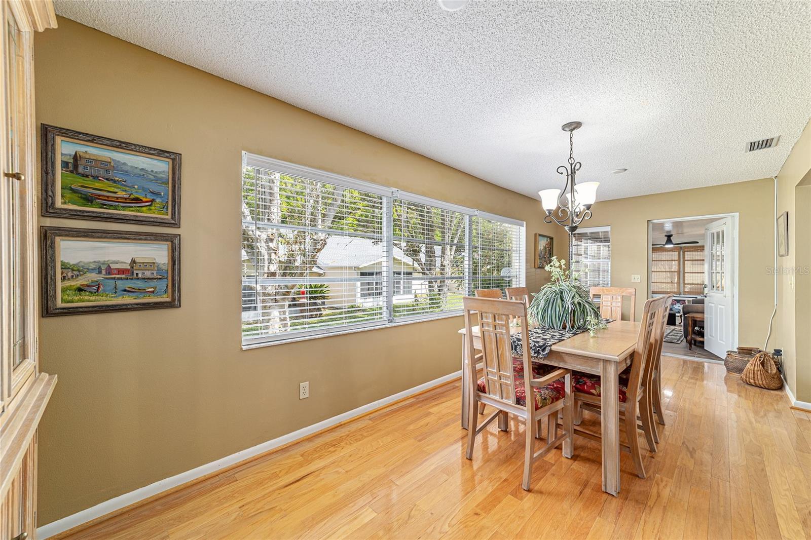 Image 27 of 55 For 8819 91st Place D