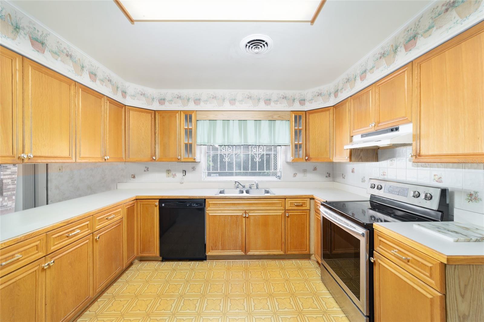 Image 12 of 35 For 1904 14th Street