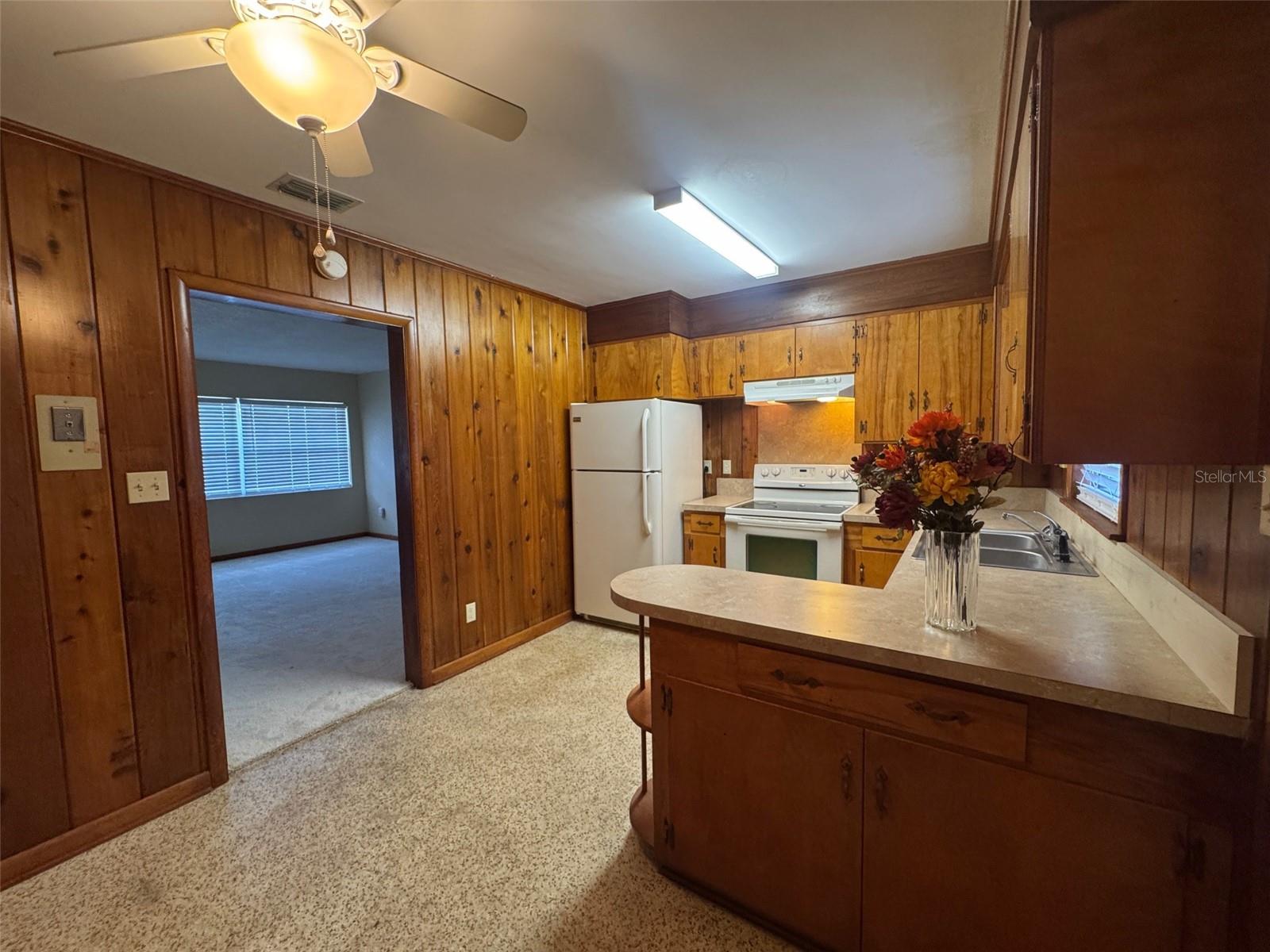 Image 12 of 33 For 1038 30th Avenue