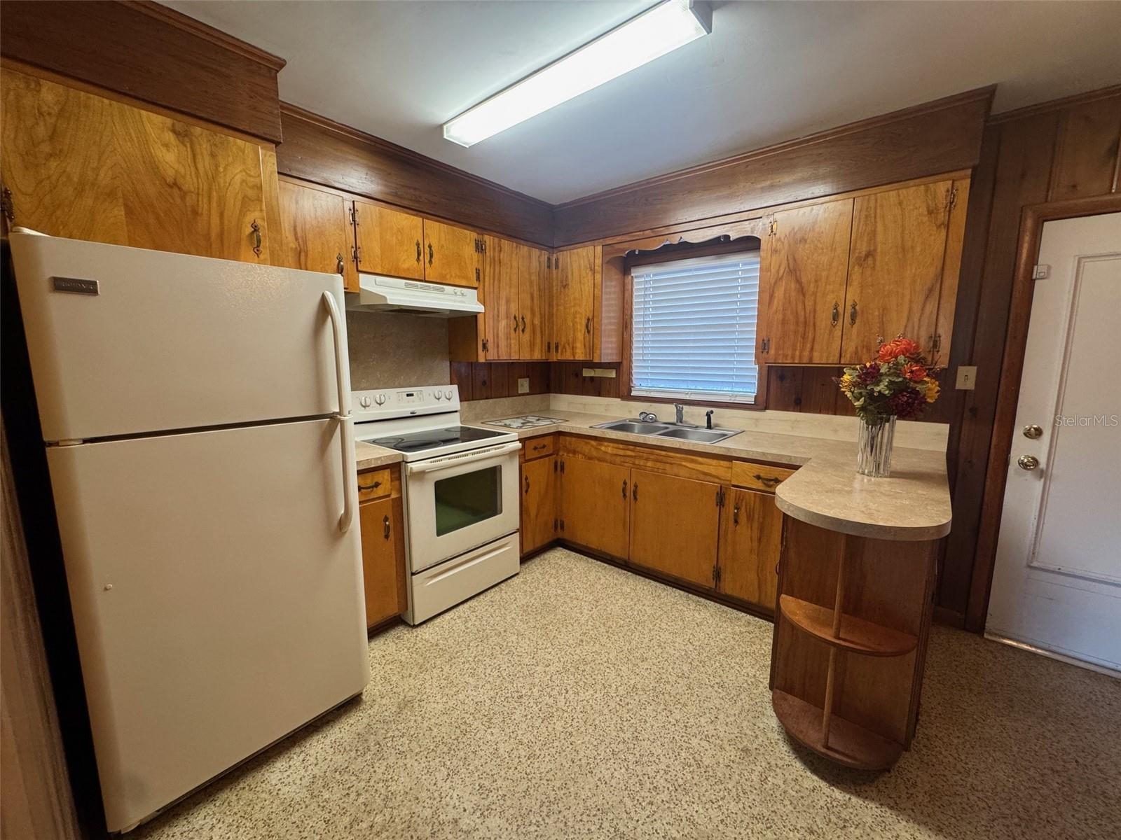 Image 4 of 33 For 1038 30th Avenue
