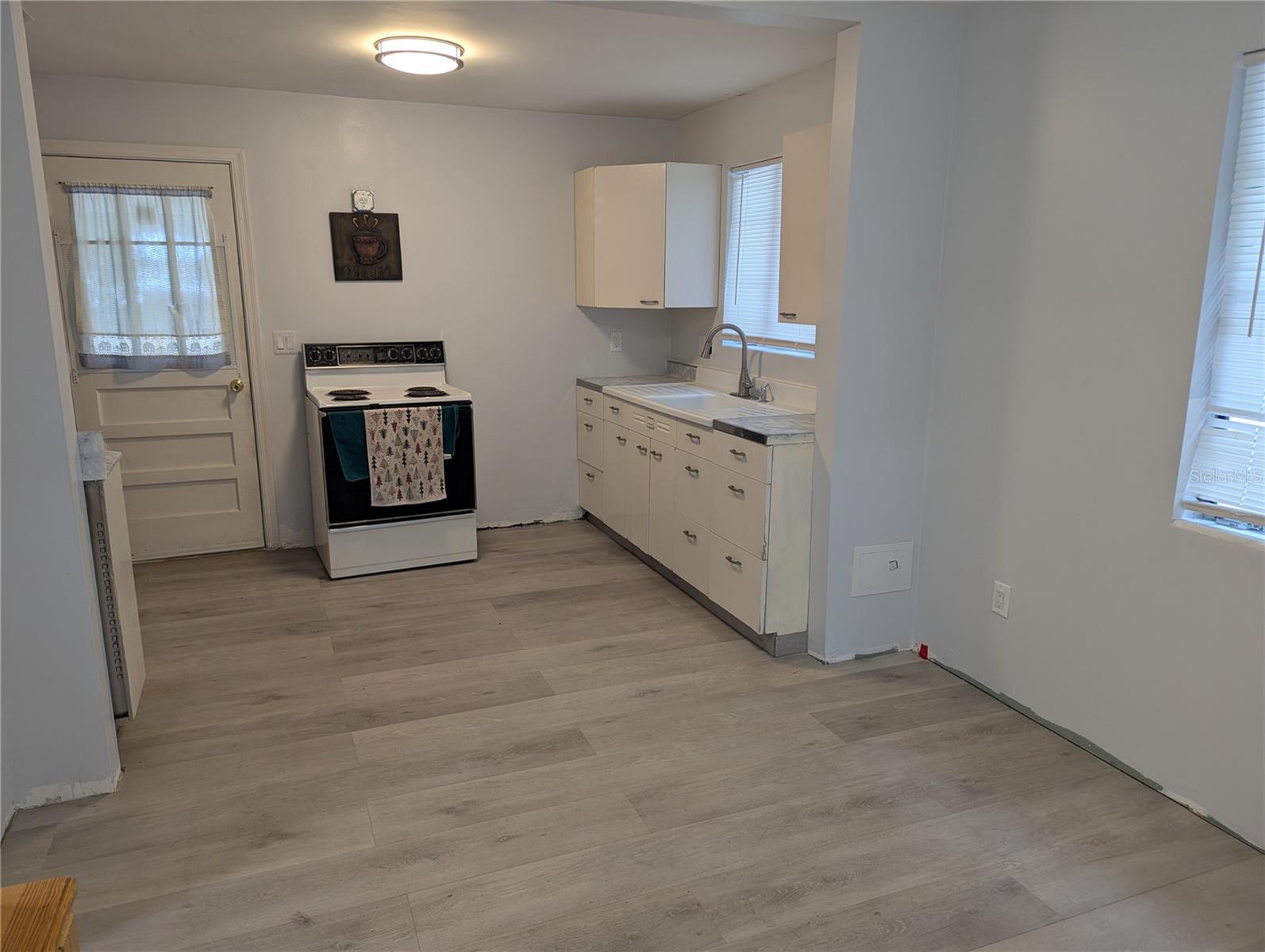 Image 11 of 37 For 1535 8th Street