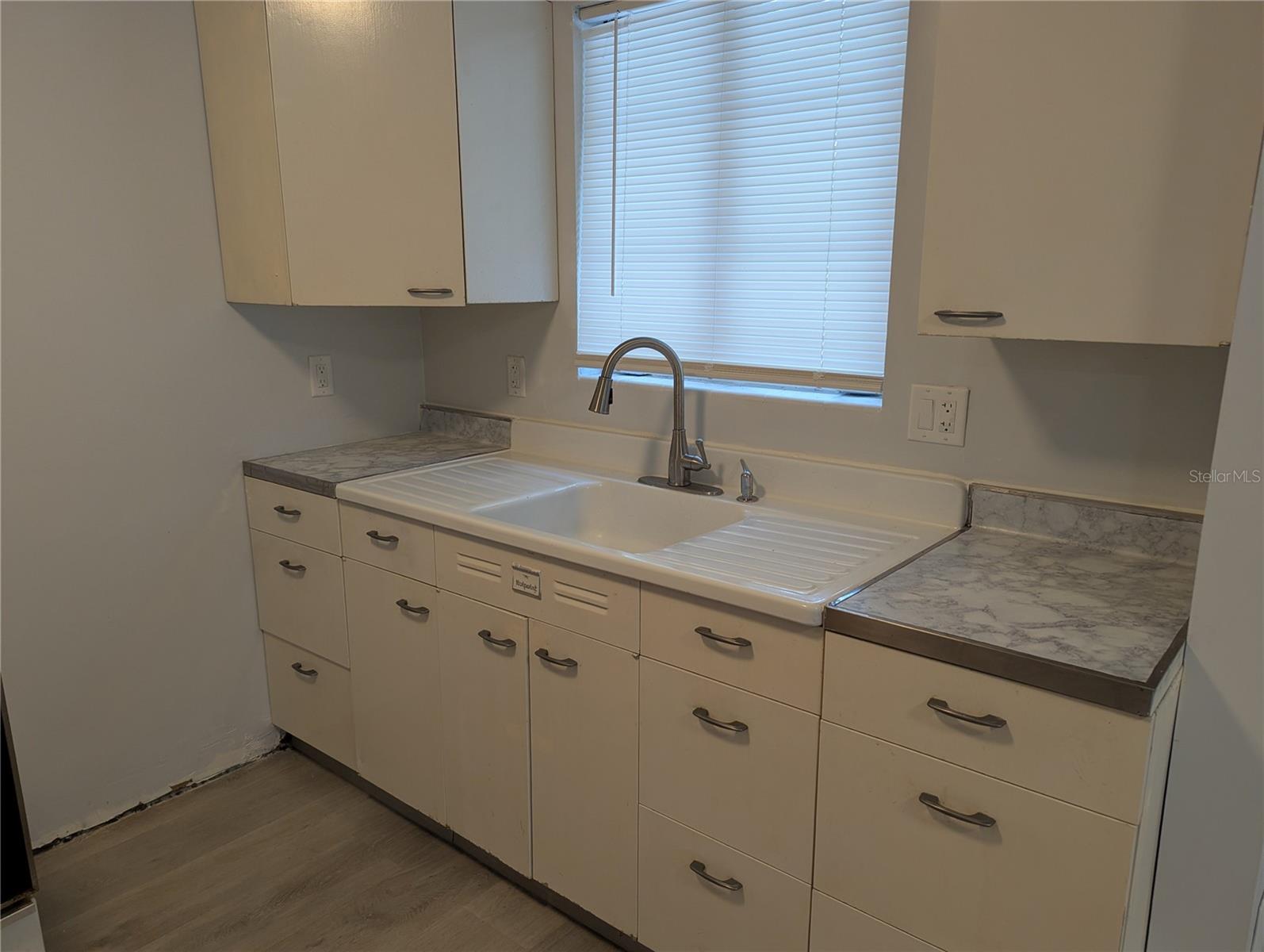 Image 15 of 37 For 1535 8th Street