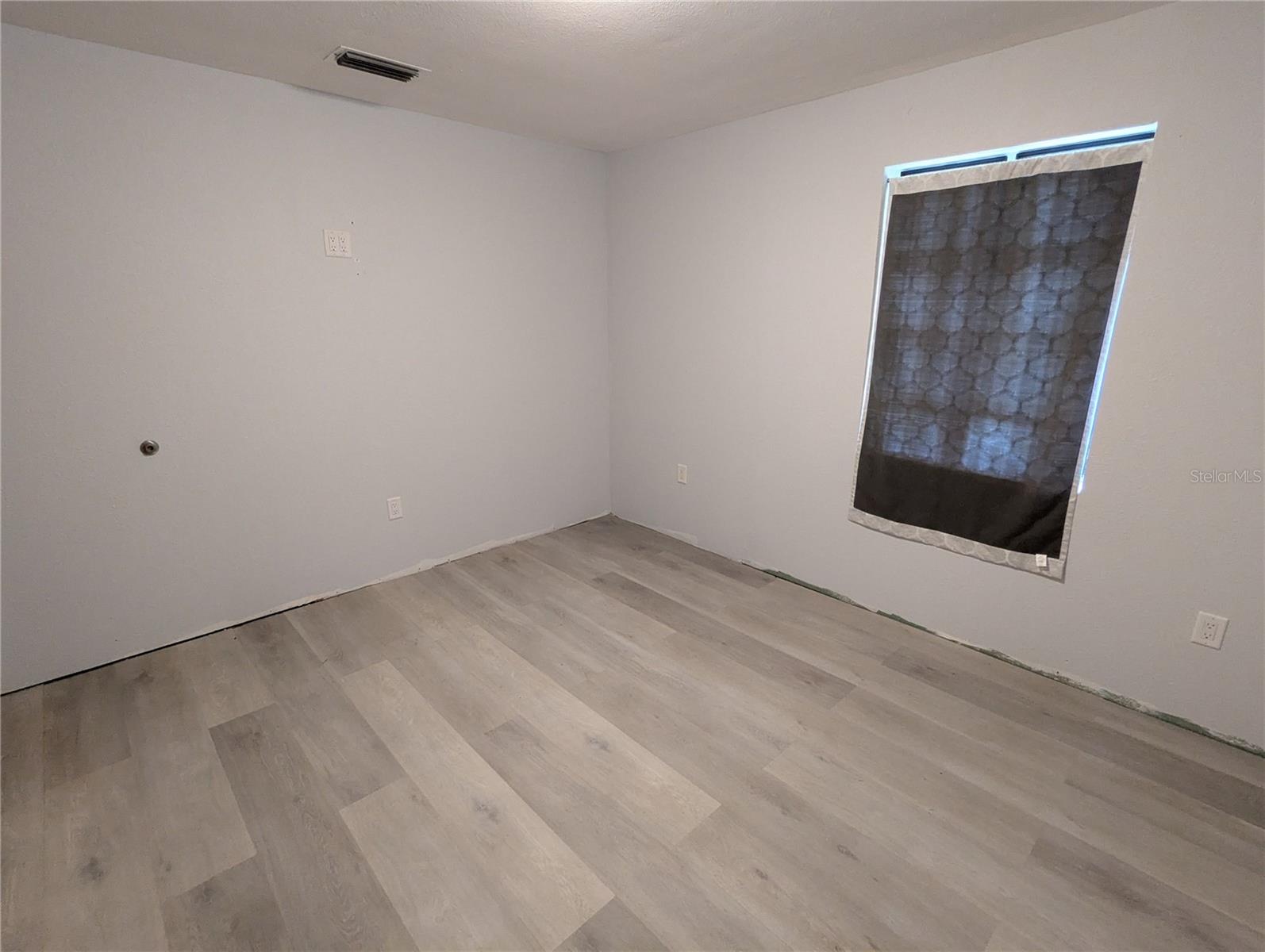 Image 17 of 37 For 1535 8th Street