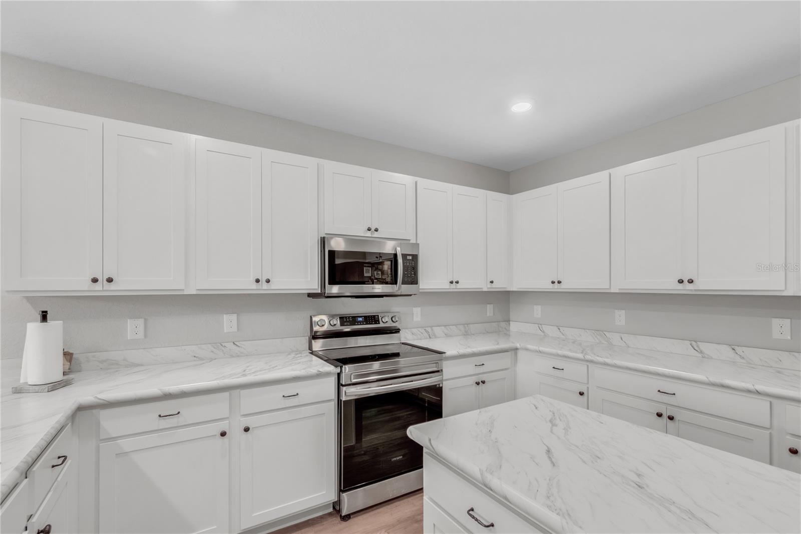 Image 17 of 69 For 9100 43rd Avenue