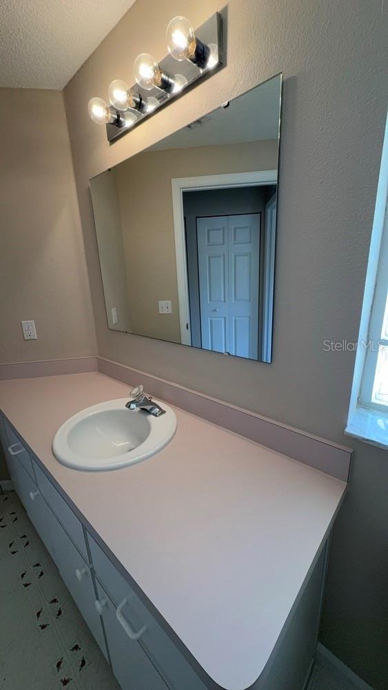 Image 20 of 31 For 5319 18th Street