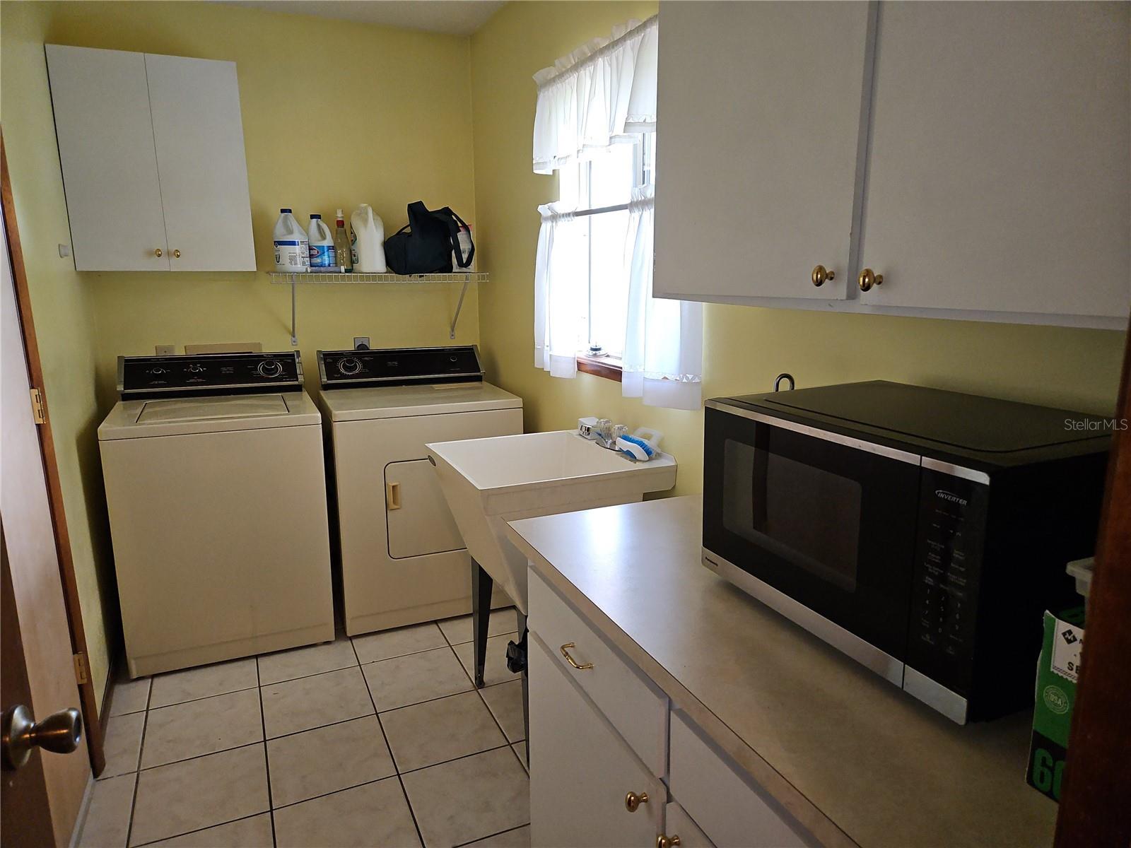 Image 9 of 31 For 11087 77th Court