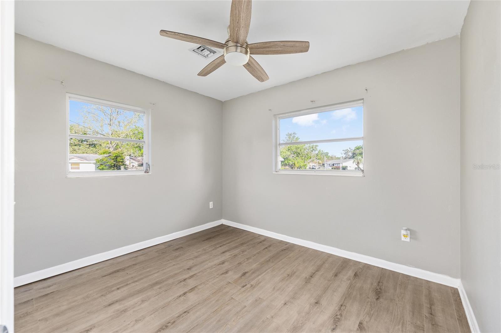 Image 25 of 40 For 5306 107th Place