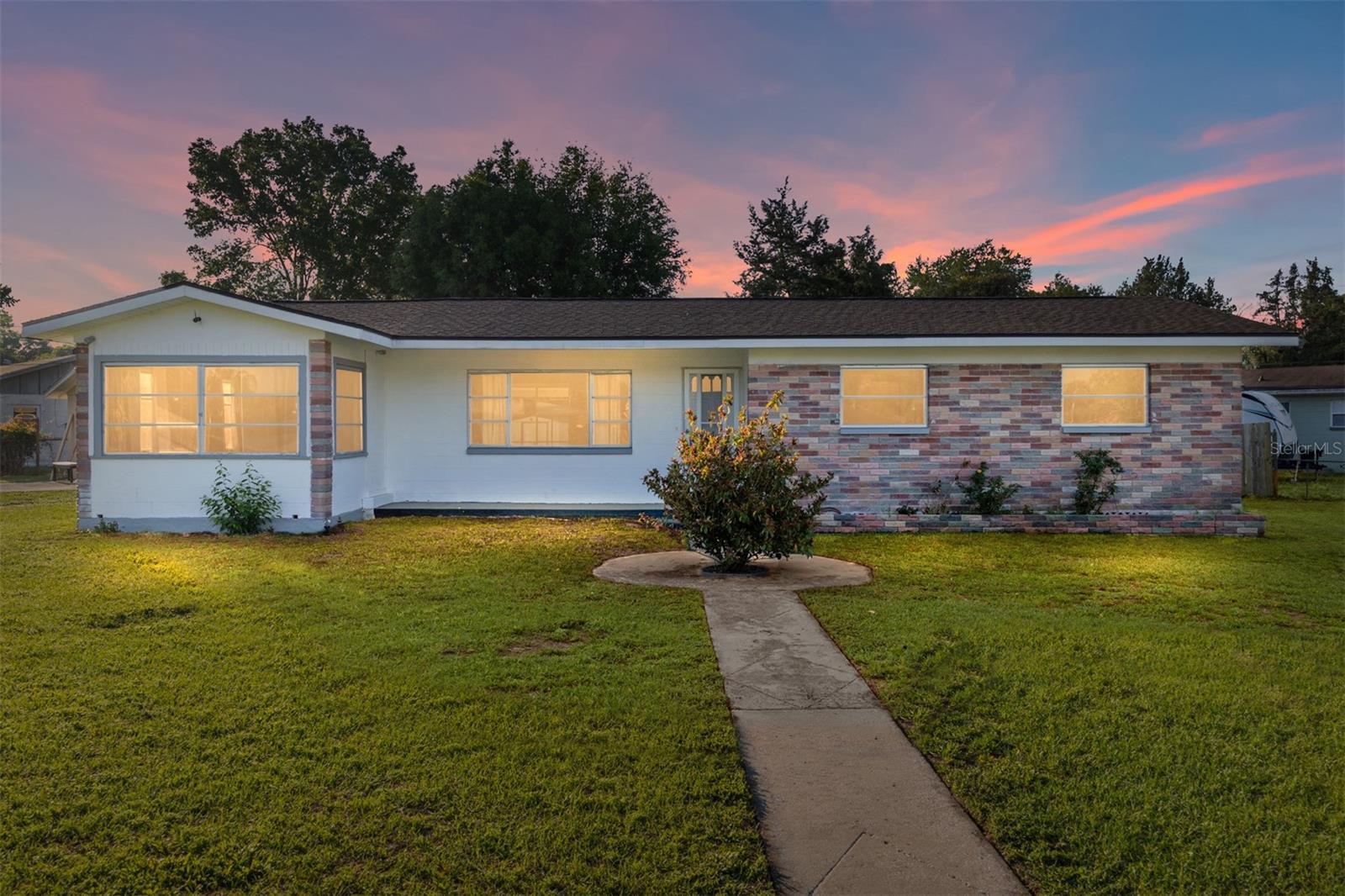 Image 3 of 40 For 5306 107th Place