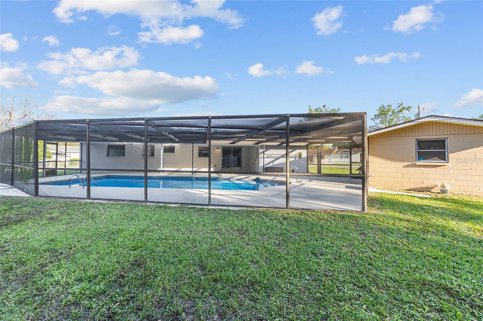 Image 9 of 40 For 5306 107th Place