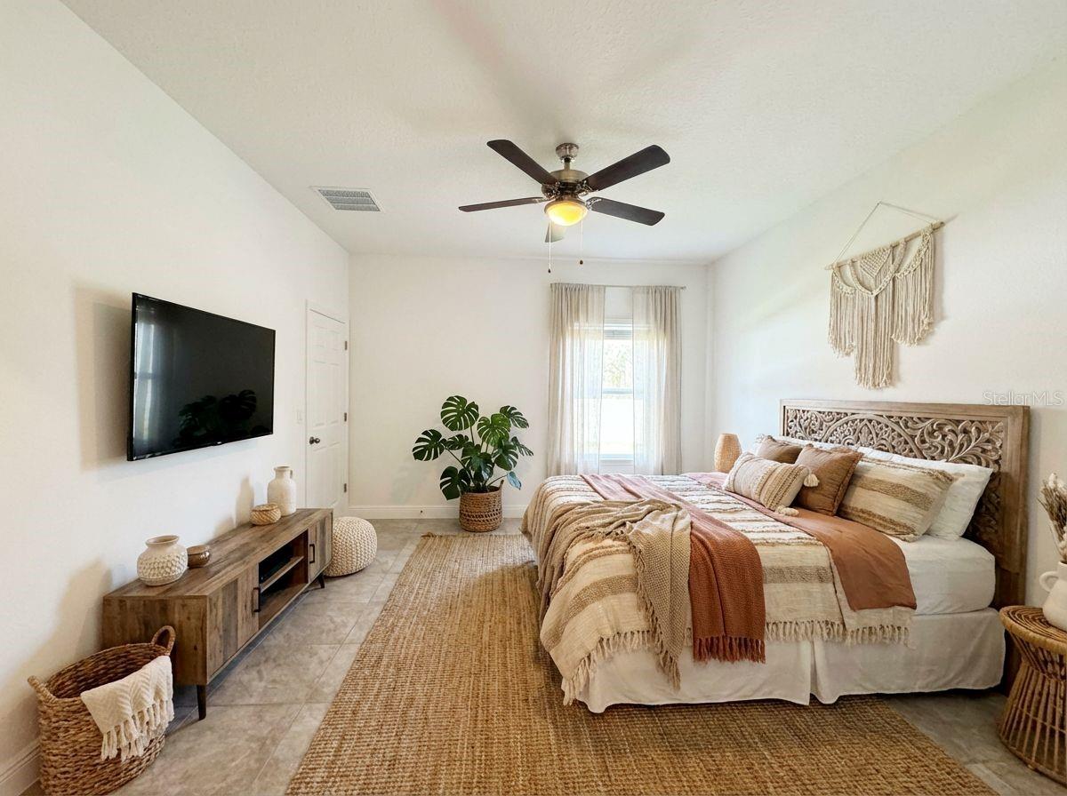 Image 18 of 51 For 2692 161st Loop