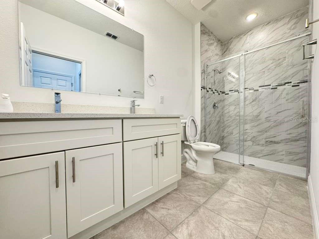 Image 23 of 51 For 2692 161st Loop