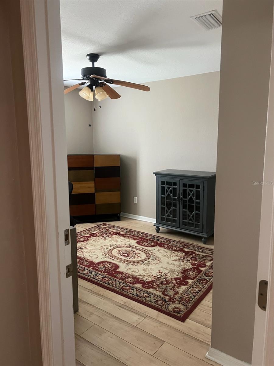 Image 8 of 12 For 17850 125 Circle