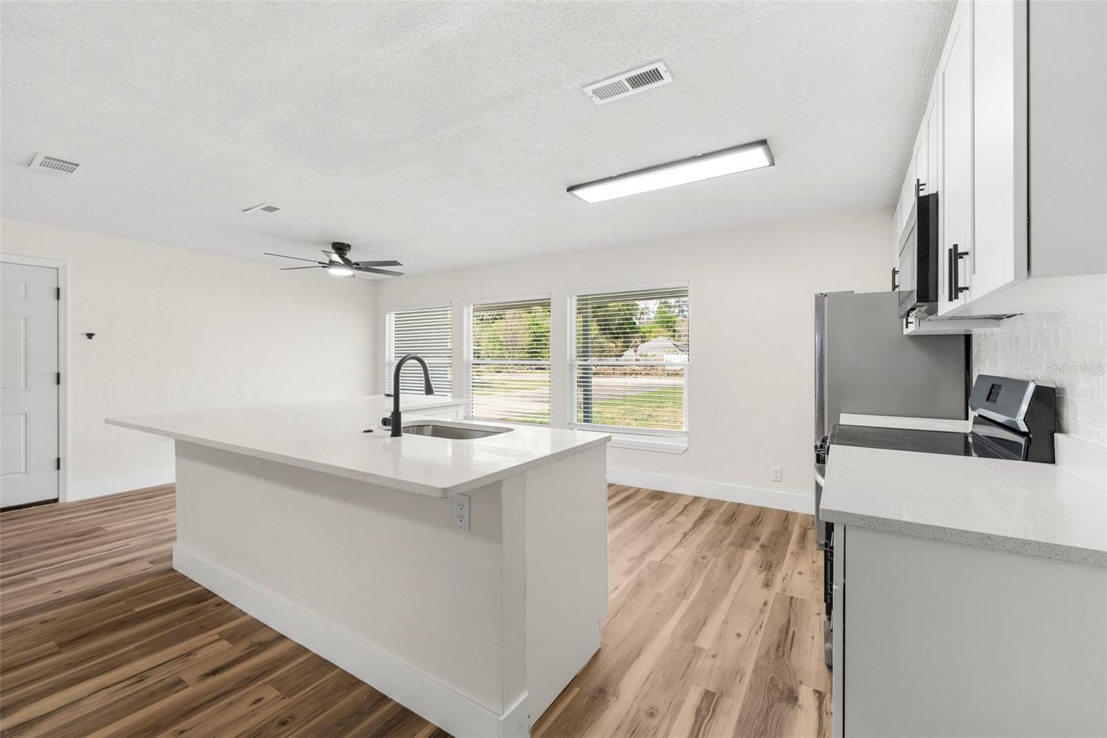 Image 11 of 35 For 1925 42nd Avenue