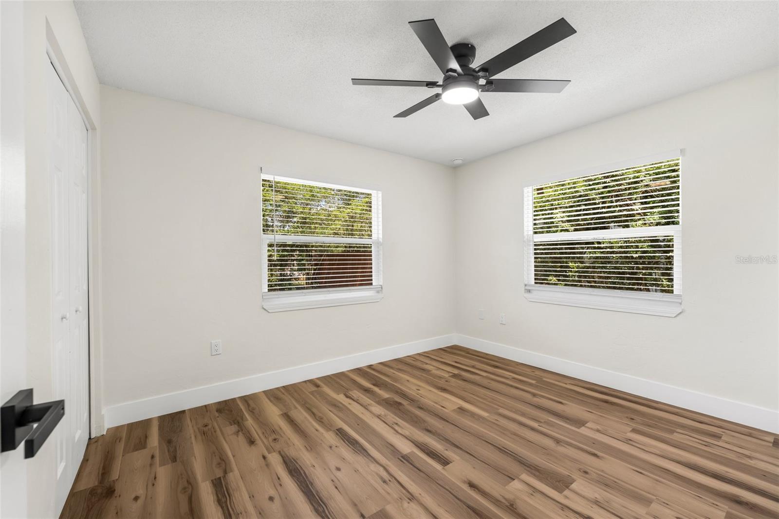 Image 14 of 35 For 1925 42nd Avenue