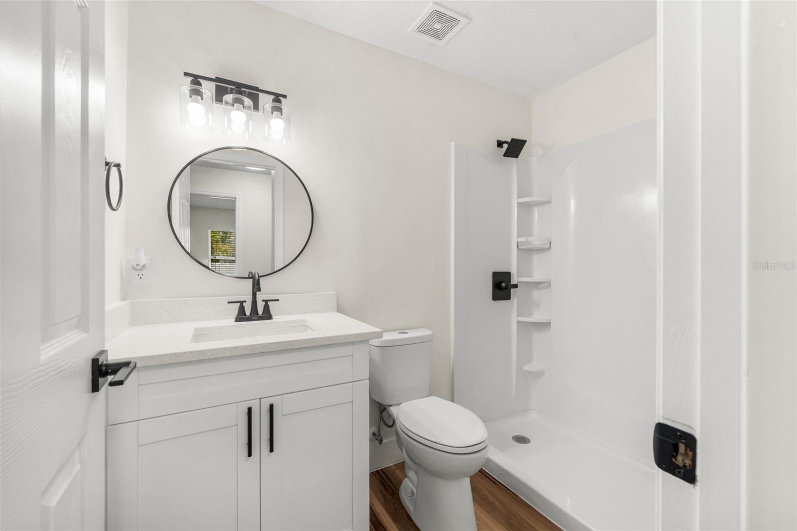 Image 19 of 35 For 1925 42nd Avenue