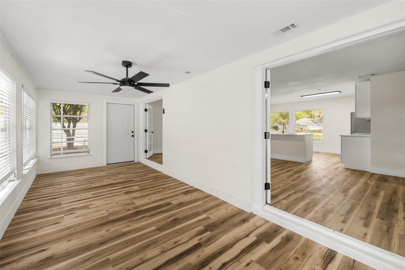 Image 21 of 35 For 1925 42nd Avenue