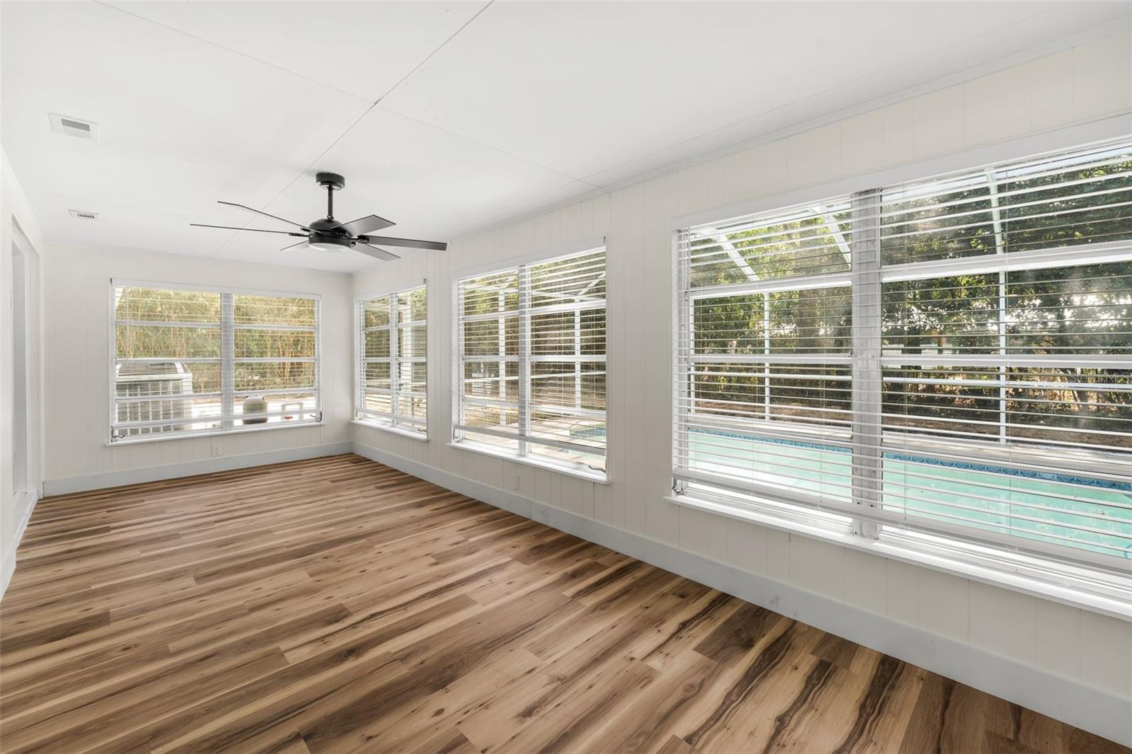 Image 22 of 35 For 1925 42nd Avenue