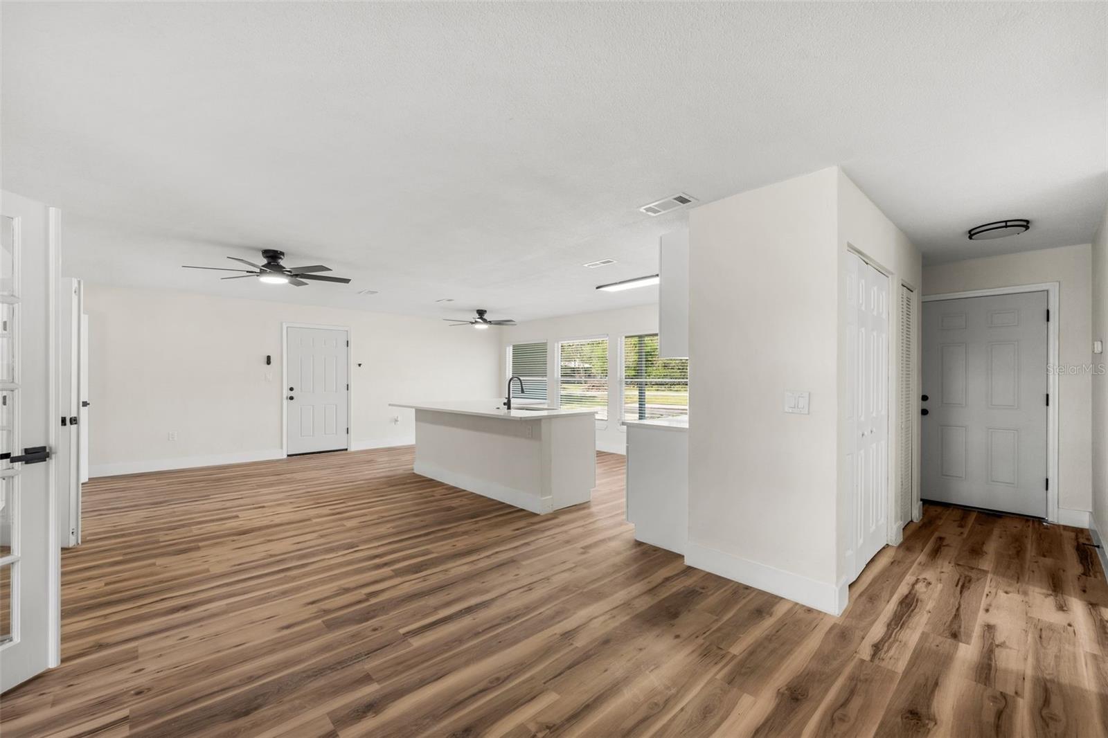 Image 4 of 35 For 1925 42nd Avenue