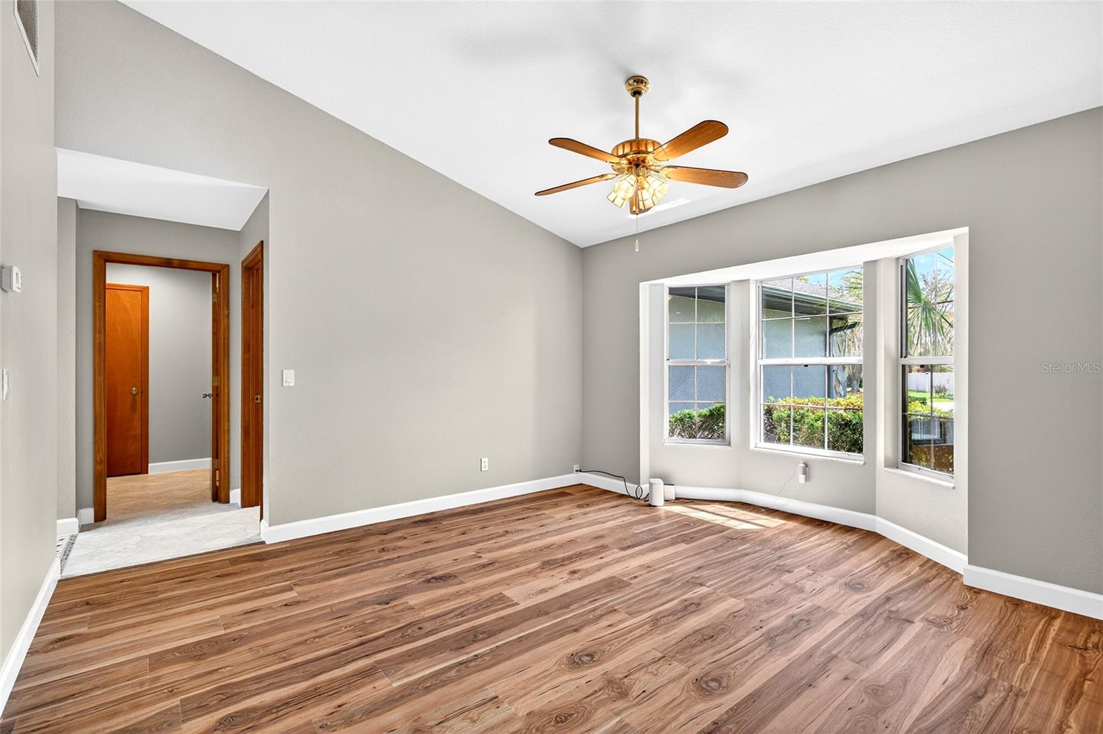 Image 11 of 39 For 5393 86th Place