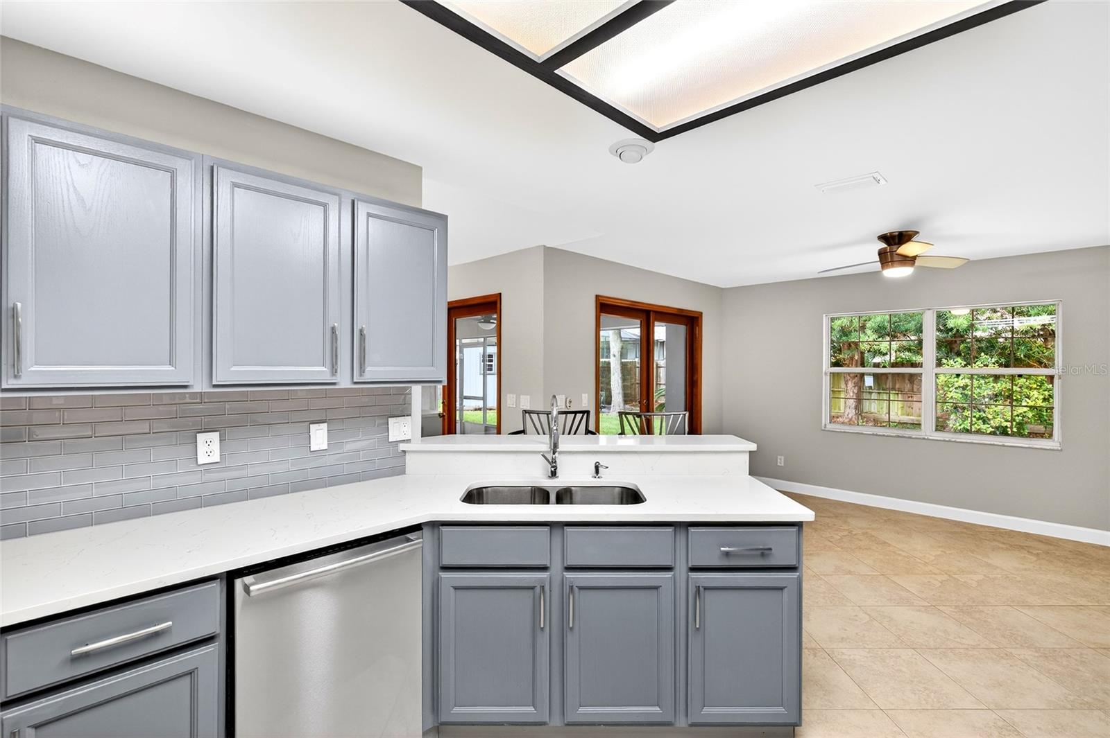 Image 14 of 39 For 5393 86th Place