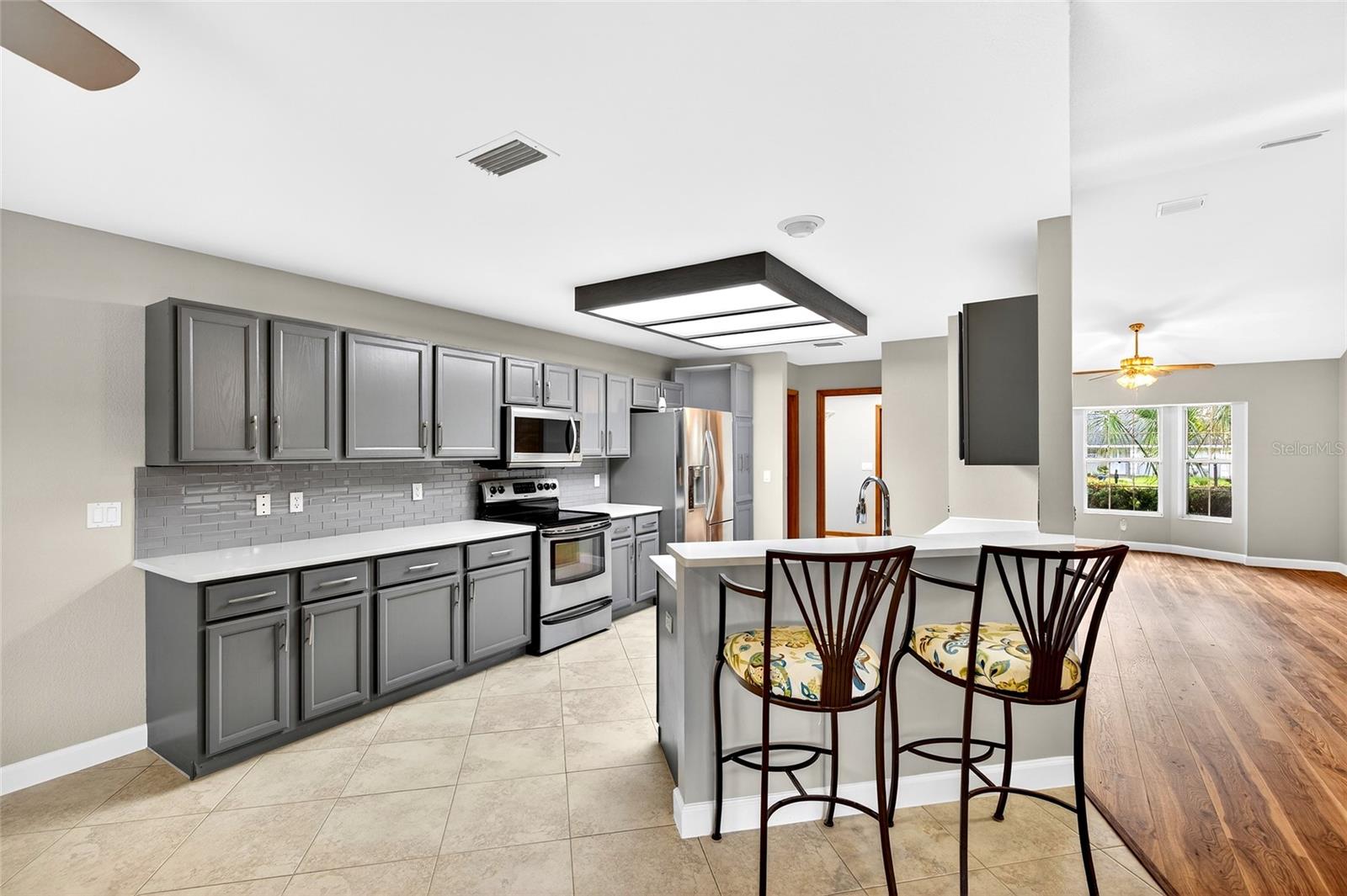 Image 18 of 39 For 5393 86th Place