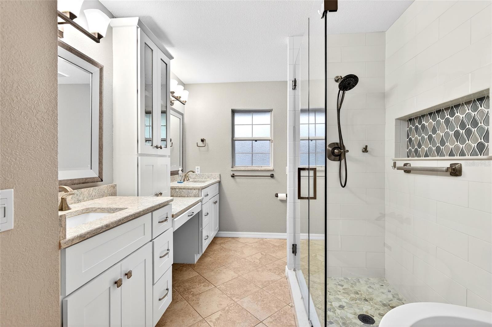 Image 25 of 39 For 5393 86th Place