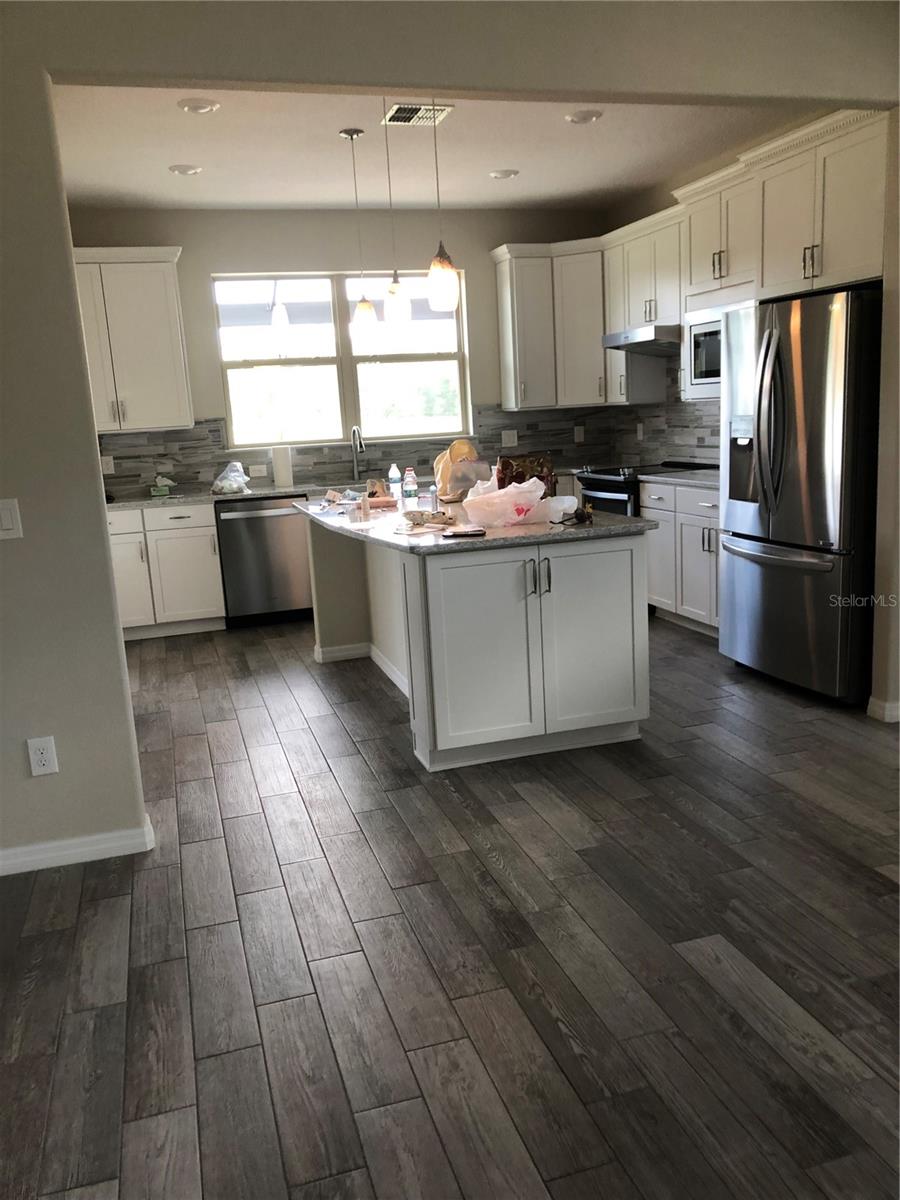 Image 7 of 10 For 9669 63 Rd Loop