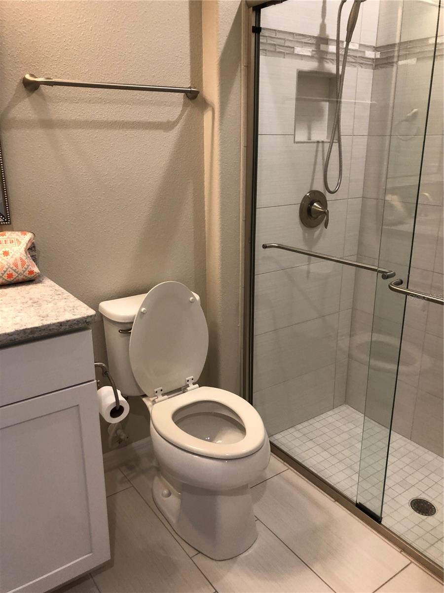 Image 8 of 10 For 9669 63 Rd Loop