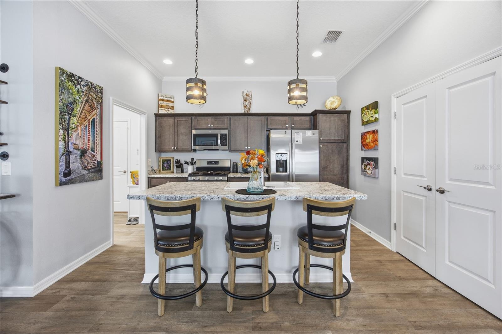 Image 14 of 28 For 2910 Monument Way