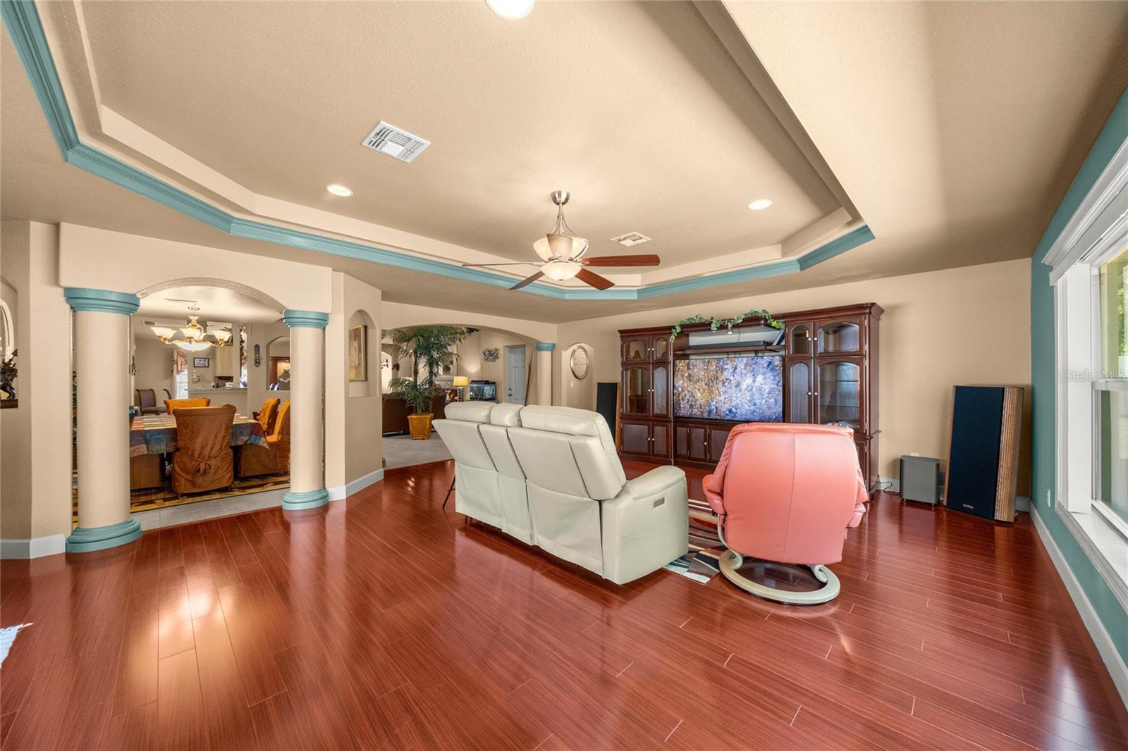 Image 18 of 48 For 5285 103rd Loop