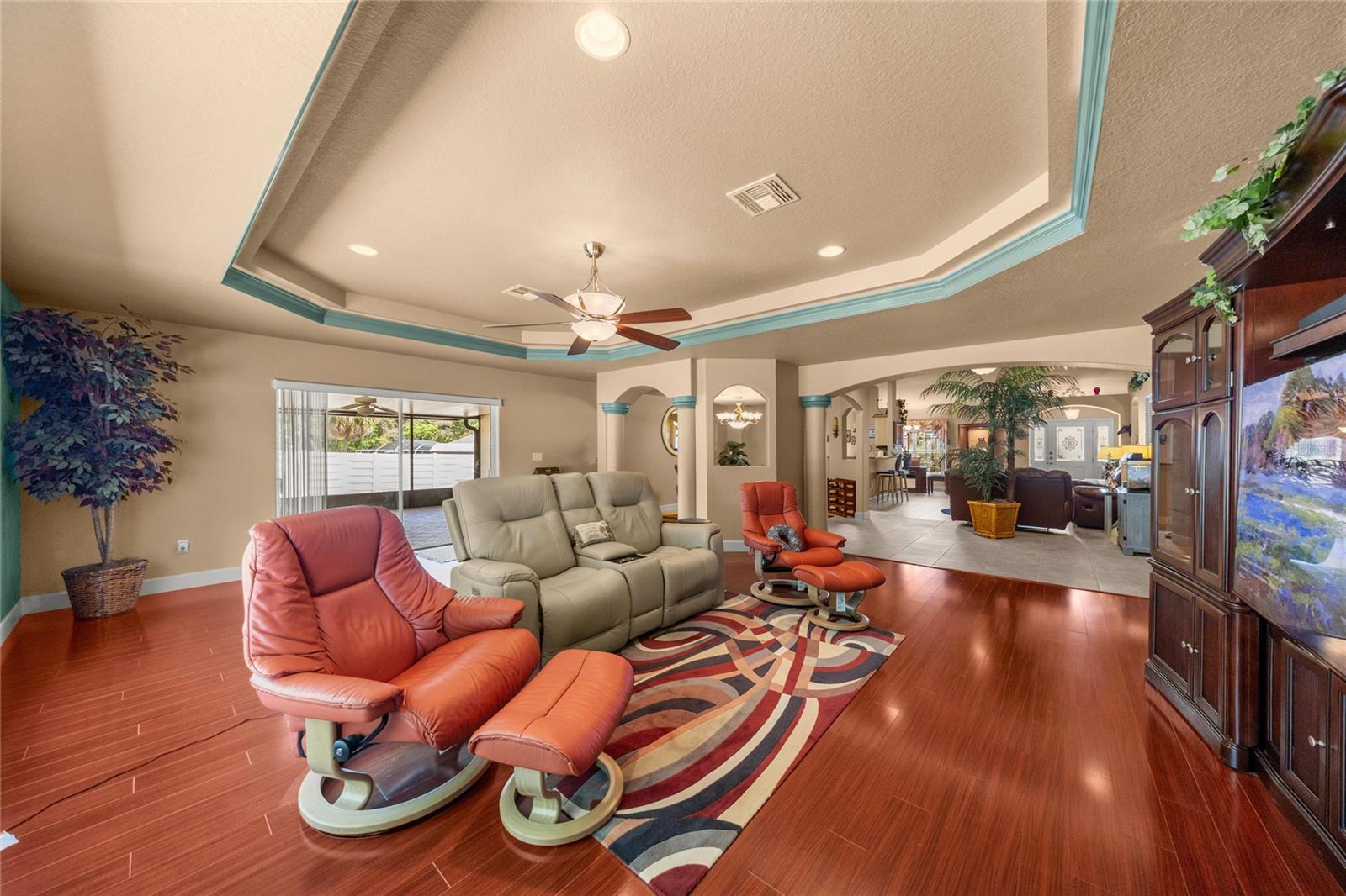 Image 19 of 48 For 5285 103rd Loop