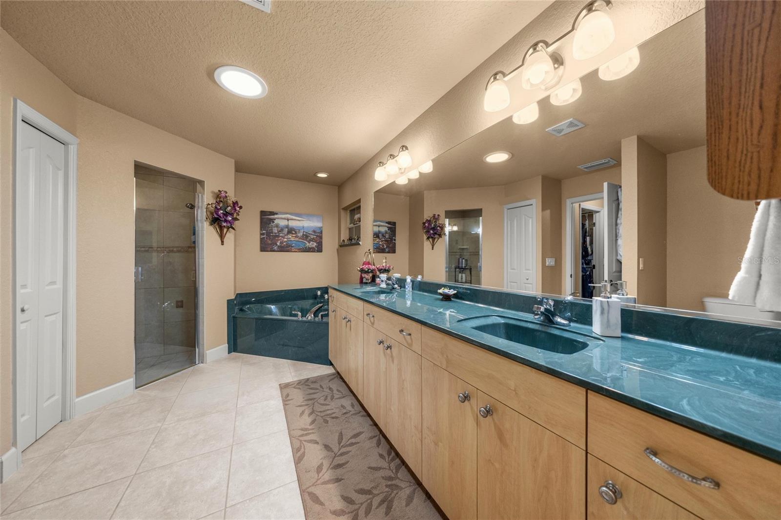 Image 31 of 48 For 5285 103rd Loop