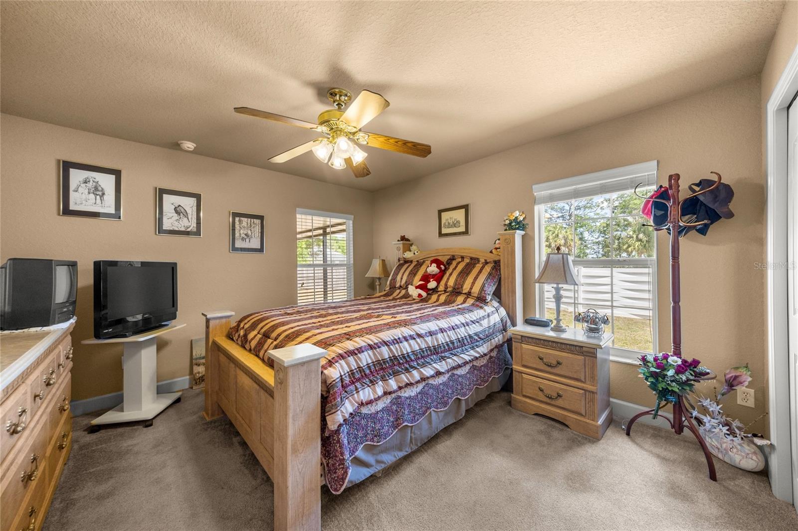 Image 37 of 48 For 5285 103rd Loop