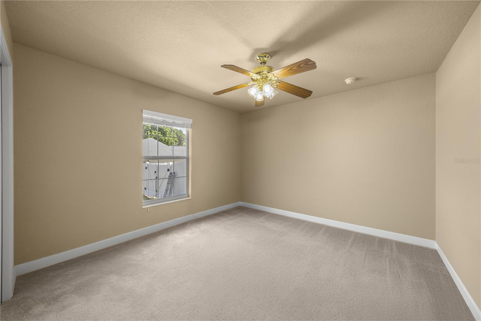 Image 40 of 48 For 5285 103rd Loop