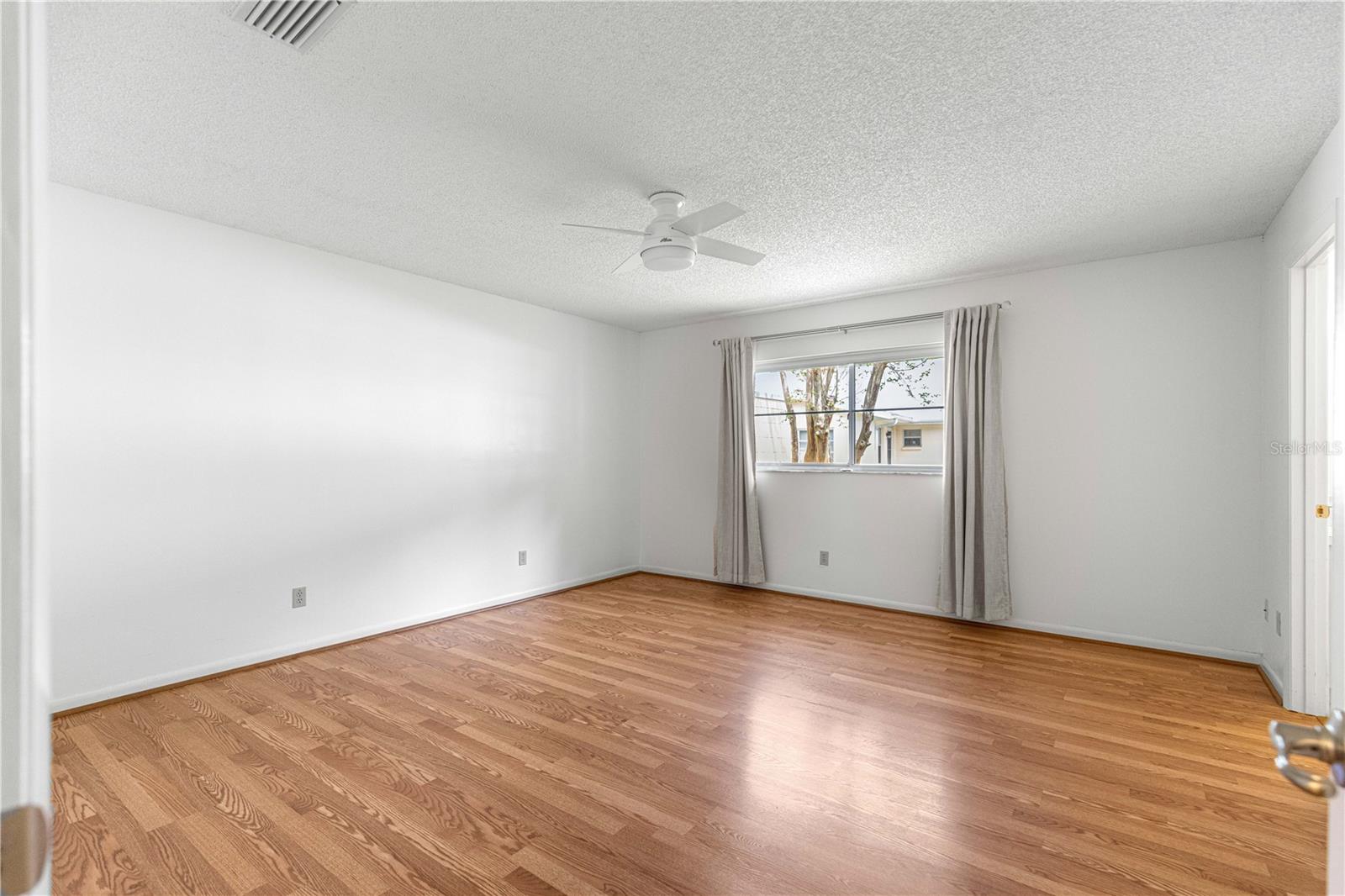 Image 15 of 27 For 8575 90th Lane C