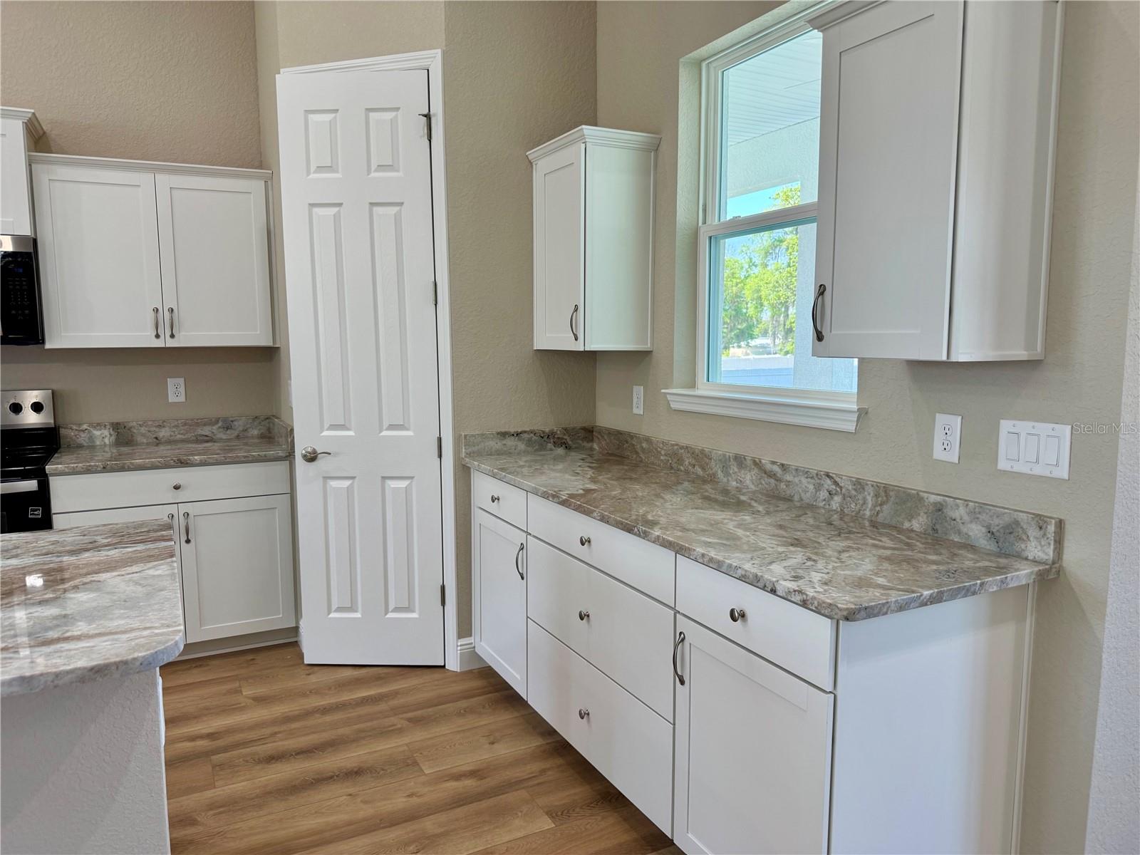 Image 20 of 55 For 9898 38th Avenue